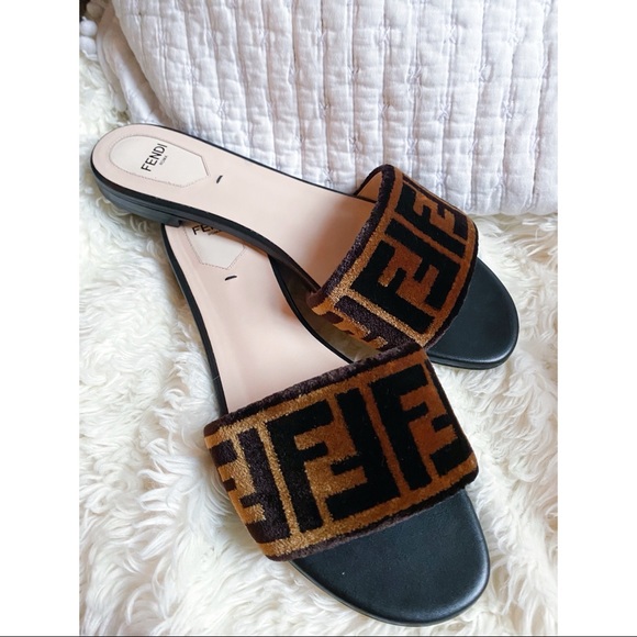 Fendi Shoes - Fendi velvet logo slides